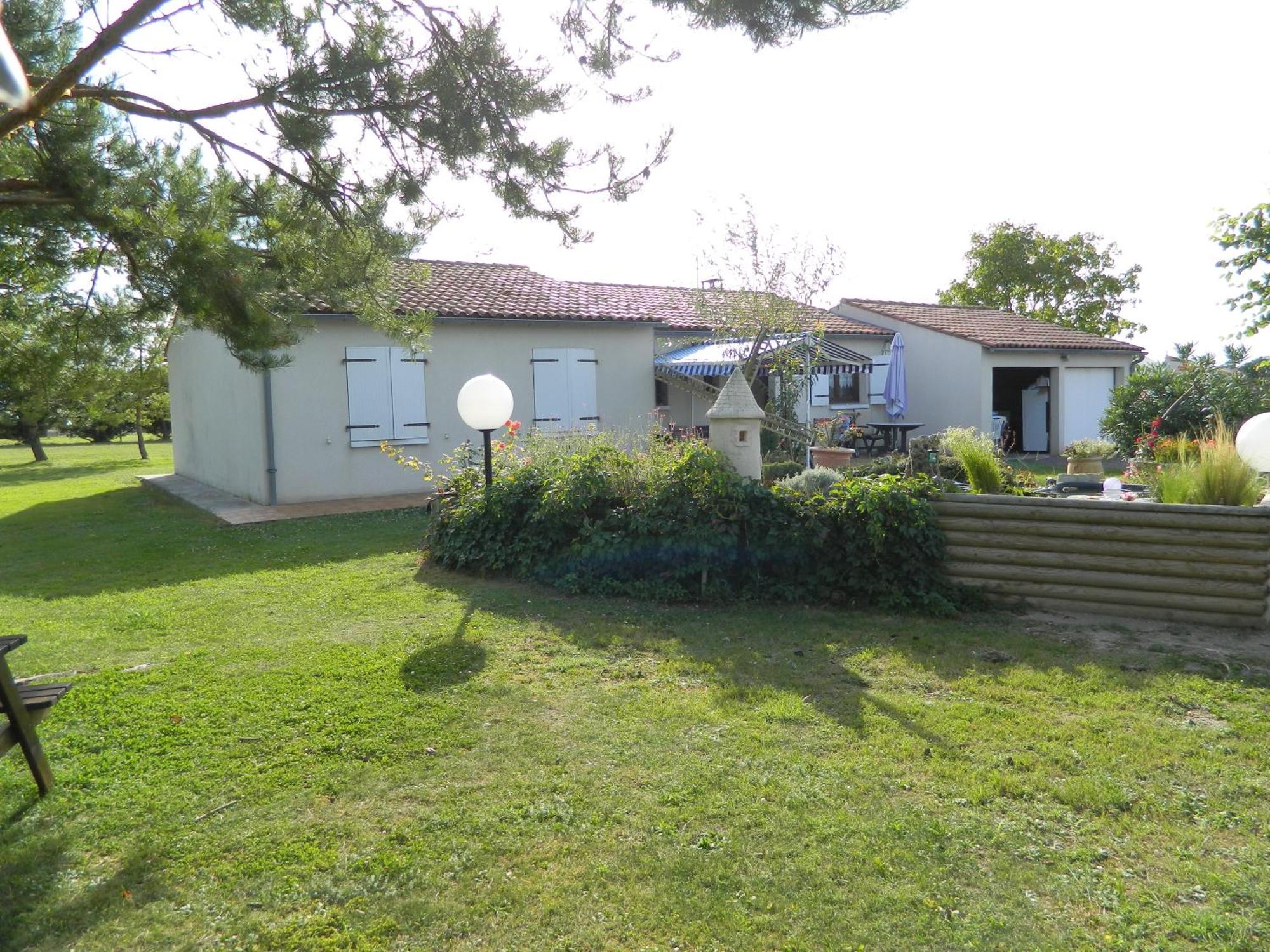 Chambre D'Hotes Les 3 Moulins Cozes Exterior foto